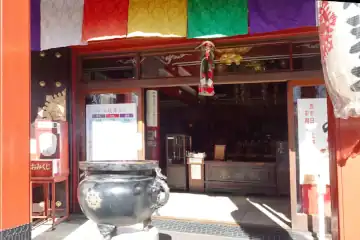 摩利支天徳大寺の本堂