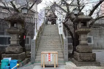 元三嶋神社の石段と拝殿