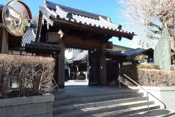 天徳院の山門