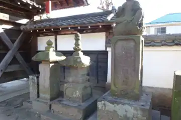 金蔵寺の供養塔