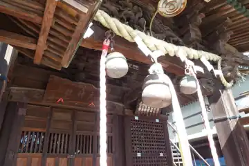 大戸神社の拝殿の彫刻