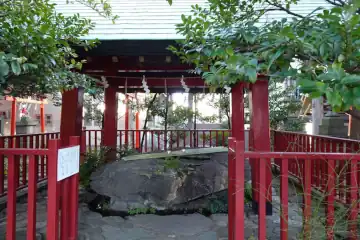 徳持神社の御手水場