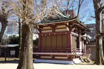 諏訪神社の拝殿
