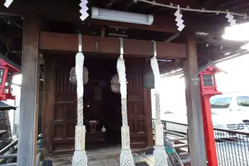 電電稲荷神社の拝殿に鈴の緒