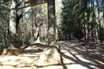日和田山の一の鳥居