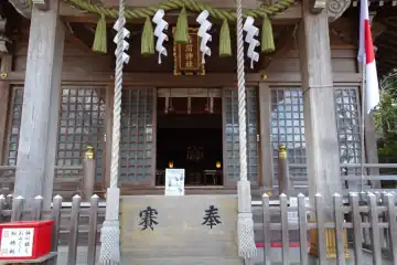 青渭神社の拝殿