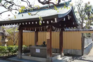 春日神社の自動式手水舎