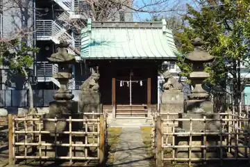根ヶ原神社の石灯籠と狛犬