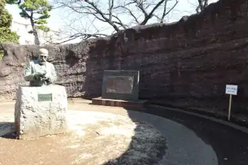 大森貝塚遺跡庭園のモース博士胸像