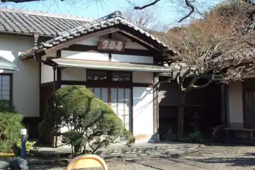 妙光寺の簡素な本堂