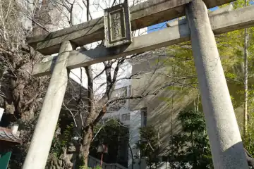 雉子神社の石鳥居