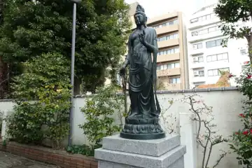 雲晴院の観音像