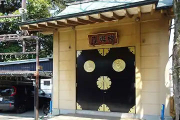 須賀神社の神輿庫