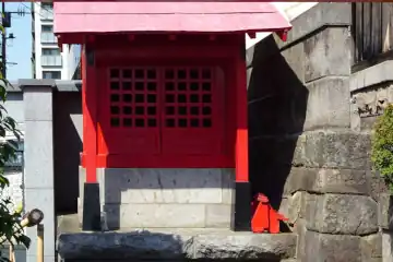 長善寺の出世稲荷と金宝稲荷