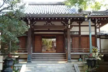 諦聴寺の本堂