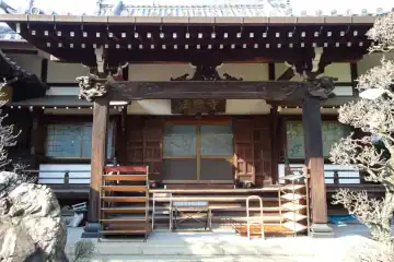 法照寺の本堂