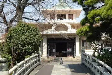 築地本願寺和田堀廟所の本堂