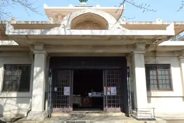 築地本願寺和田堀廟所のコンクリート造り本堂