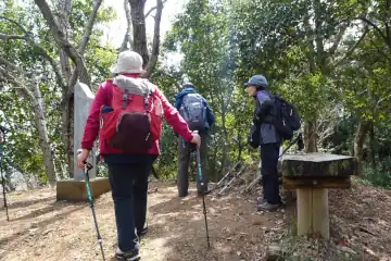 飯山観音のむじな坂峠