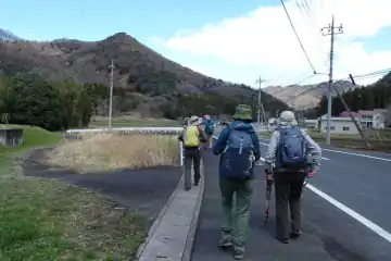ヤシオ山の登山口