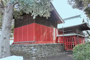 常久八幡神社の拝殿の裏に本殿