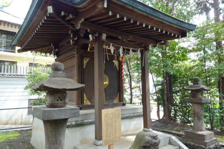 東京都渋谷区・金王八幡宮の金王丸御影堂