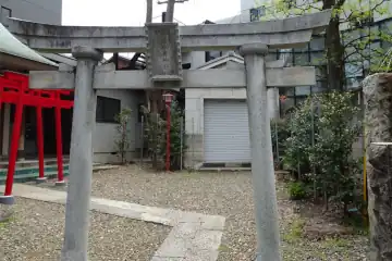 伊藤稲荷神社の石鳥居