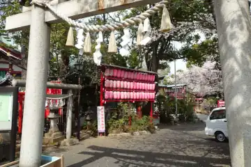 居木神社の裏山門