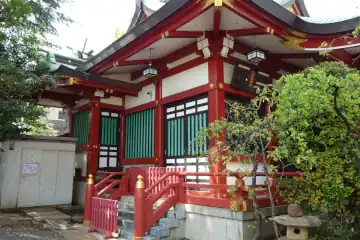 居木神社の拝殿の奥に本殿