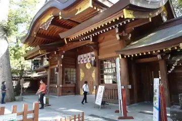 大國魂神社の大きな随神門