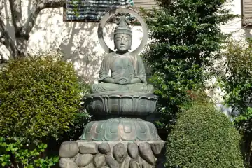 弘安寺の弥勒菩薩像
