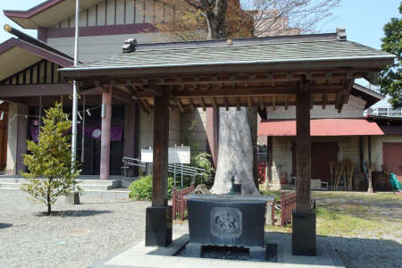 日野市・八坂神社の御手水場