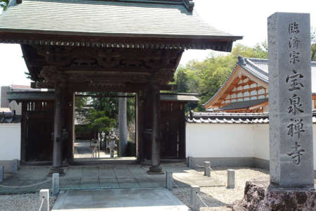 日野市・寳泉寺の山門