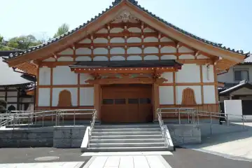 寳泉寺の真新しい客殿