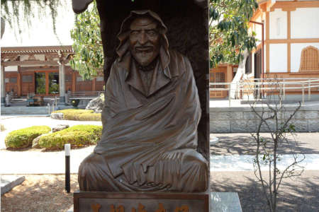 日野市寳泉寺・達磨菩薩像