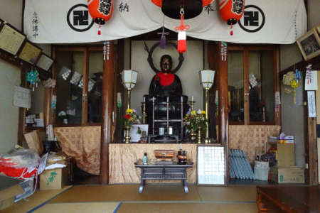 日野市・坂下地蔵堂に安置されたお地蔵さん