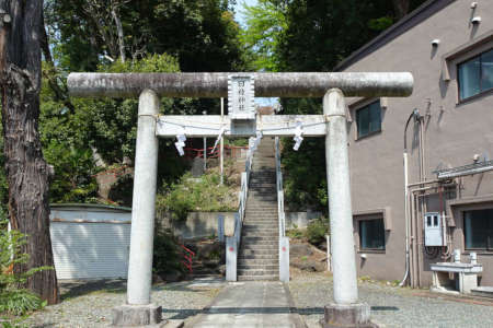 八王子市・日枝神社の石鳥居