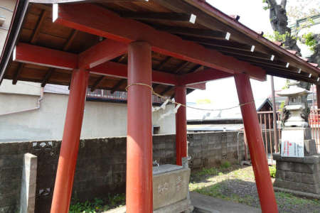 八王子市・永福稲荷神社の御手水場