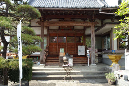 八王子市・了法寺の本堂