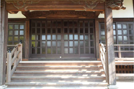 八王子市・長安寺の本堂