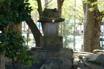 熊野神社の石祠