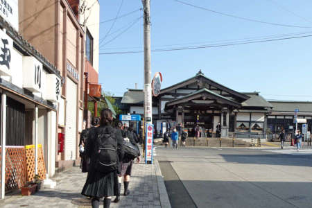 八王子市・たどり着いた高尾駅