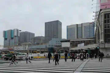 品川駅の駅前