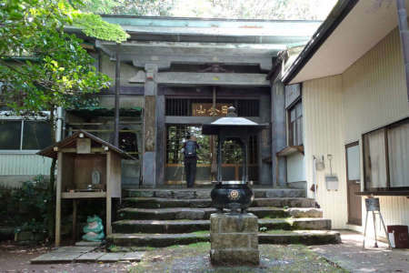 東光寺の本堂