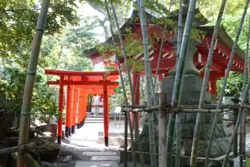 来宮神社の稲荷神社と鳥居