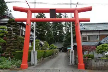 犬嶋神社の石鳥居