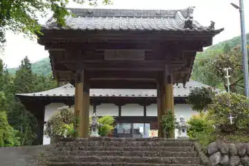 寶勝寺の山門