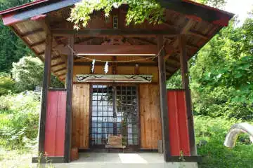 山神社の社殿