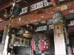 880段の石段を登る長寿の観音さん