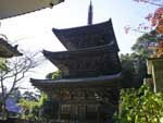 国宝の三重塔は日本屈指の古塔